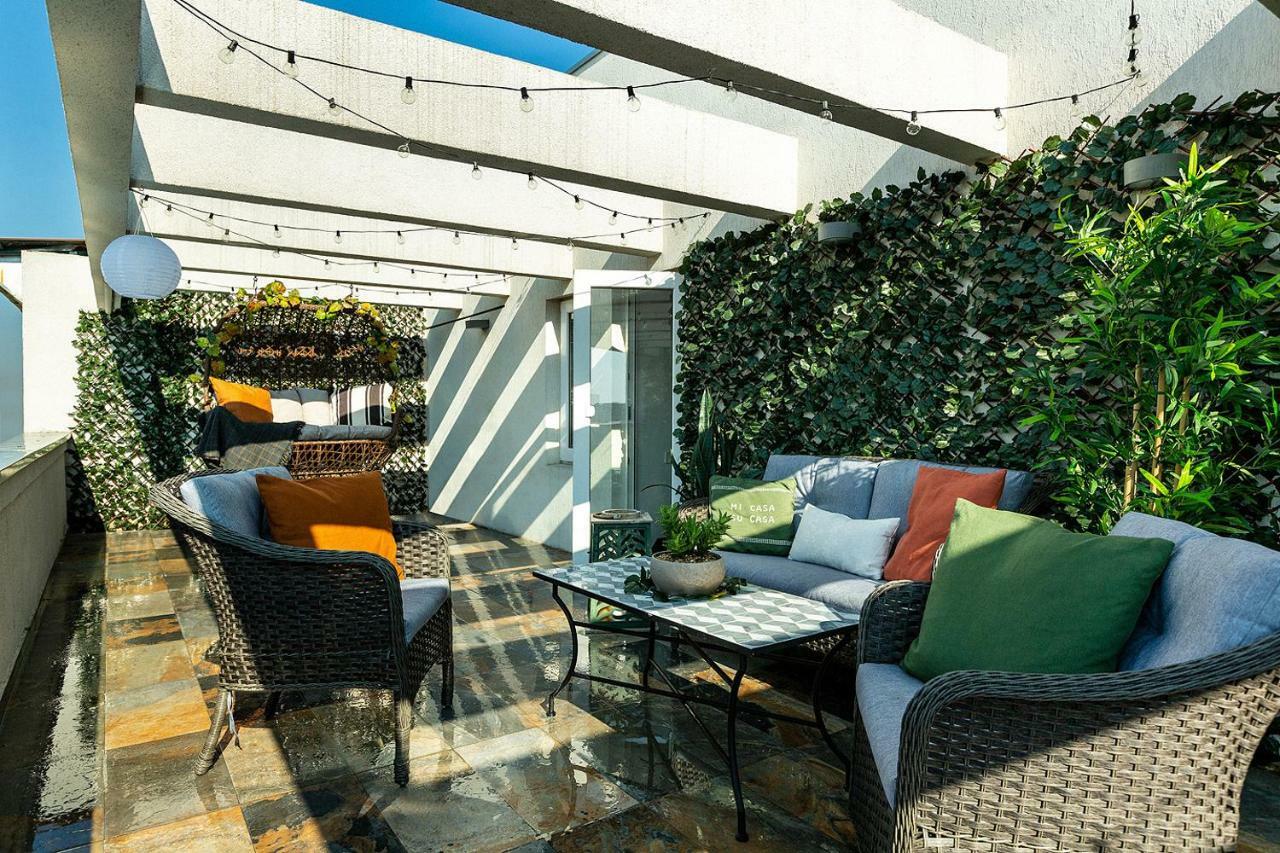 Qult - Up In The Sky Apartment Bucharest Exterior photo